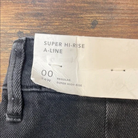 American Eagle Outfitters Black Denim Mini Skirt - Picture 6 of 10